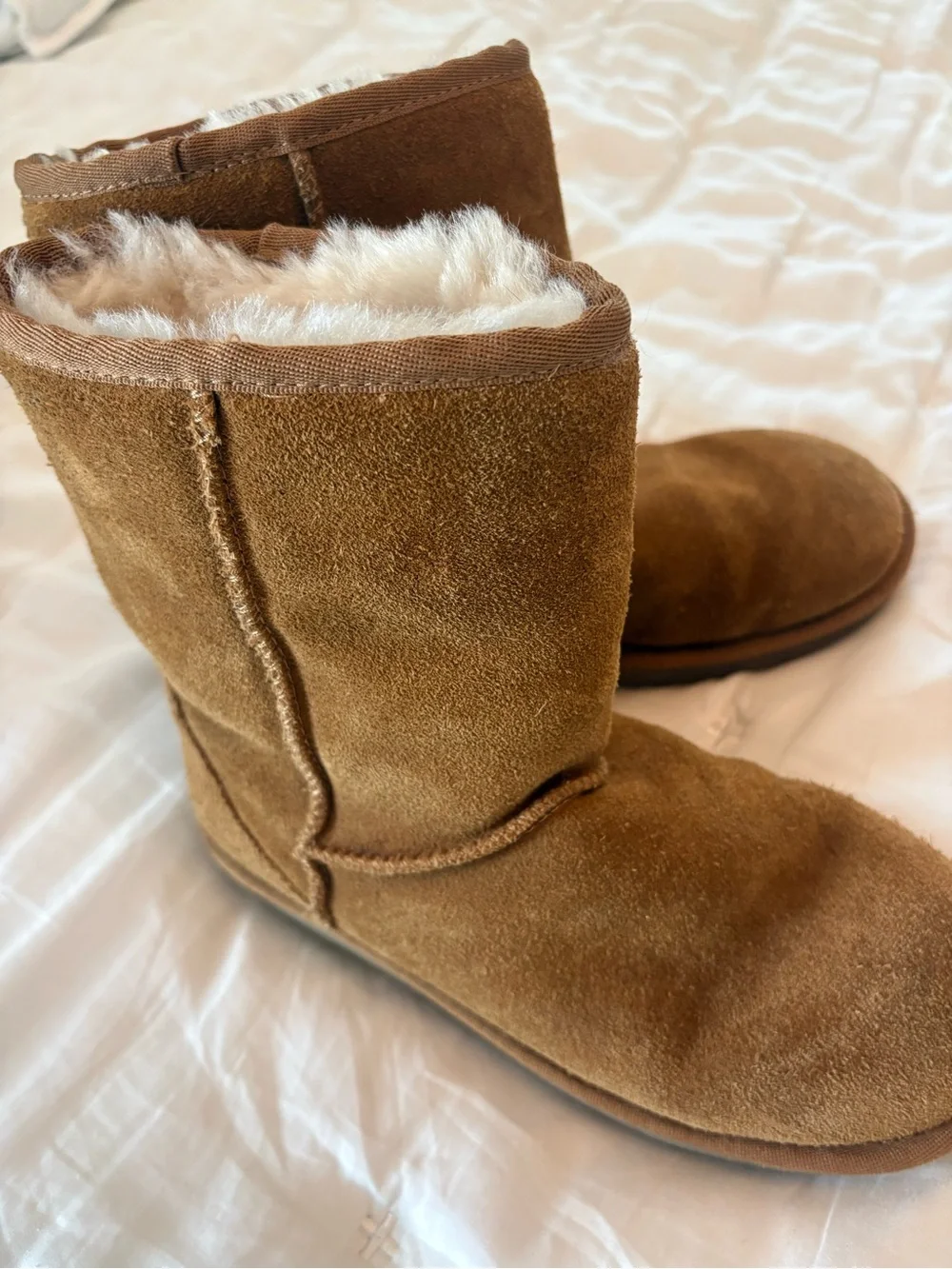 Koolaburra Women's Chestnut Brown Shearling-Lined Ankle Boots